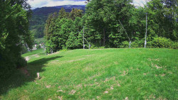 Prostřední část sjezdovky a snowpark