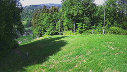 Prostřední část sjezdovky a snowpark