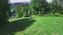 Prostřední část sjezdovky a snowpark