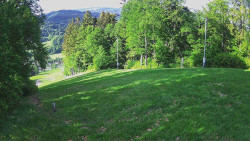 Prostřední část sjezdovky a snowpark