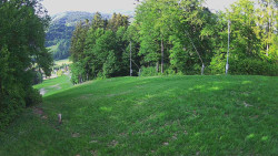 Prostřední část sjezdovky a snowpark
