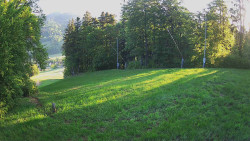 Prostřední část sjezdovky a snowpark