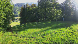 Prostřední část sjezdovky a snowpark