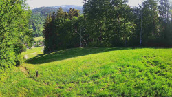 Prostřední část sjezdovky a snowpark