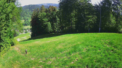 Prostřední část sjezdovky a snowpark