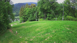 Prostřední část sjezdovky a snowpark