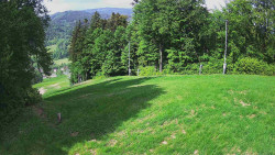 Prostřední část sjezdovky a snowpark