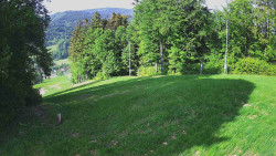 Prostřední část sjezdovky a snowpark