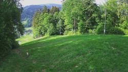 Prostřední část sjezdovky a snowpark