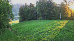 Prostřední část sjezdovky a snowpark
