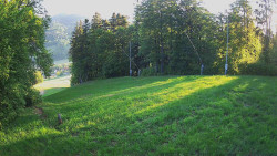 Prostřední část sjezdovky a snowpark
