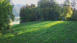 Prostřední část sjezdovky a snowpark