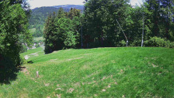 Prostřední část sjezdovky a snowpark