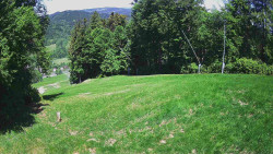 Prostřední část sjezdovky a snowpark