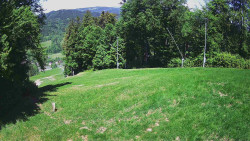 Prostřední část sjezdovky a snowpark