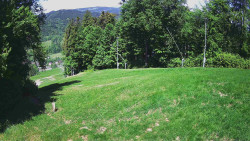 Prostřední část sjezdovky a snowpark
