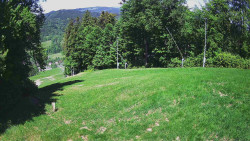Prostřední část sjezdovky a snowpark