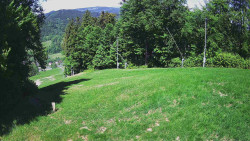 Prostřední část sjezdovky a snowpark