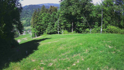 Prostřední část sjezdovky a snowpark