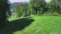 Prostřední část sjezdovky a snowpark