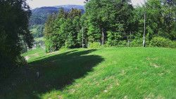 Prostřední část sjezdovky a snowpark