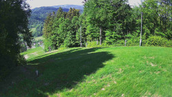 Prostřední část sjezdovky a snowpark