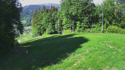 Prostřední část sjezdovky a snowpark