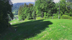 Prostřední část sjezdovky a snowpark