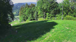 Prostřední část sjezdovky a snowpark