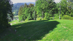 Prostřední část sjezdovky a snowpark