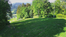 Prostřední část sjezdovky a snowpark