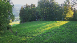 Prostřední část sjezdovky a snowpark