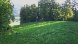 Prostřední část sjezdovky a snowpark