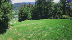 Prostřední část sjezdovky a snowpark