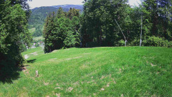 Prostřední část sjezdovky a snowpark