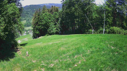 Prostřední část sjezdovky a snowpark