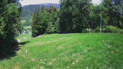 Prostřední část sjezdovky a snowpark
