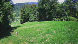 Prostřední část sjezdovky a snowpark