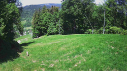 Prostřední část sjezdovky a snowpark