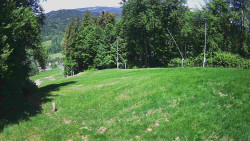 Prostřední část sjezdovky a snowpark