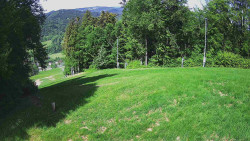 Prostřední část sjezdovky a snowpark