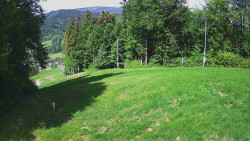 Prostřední část sjezdovky a snowpark