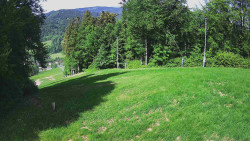 Prostřední část sjezdovky a snowpark