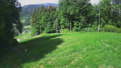 Prostřední část sjezdovky a snowpark