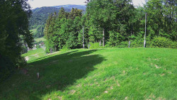 Prostřední část sjezdovky a snowpark