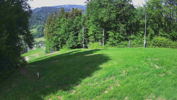 Prostřední část sjezdovky a snowpark