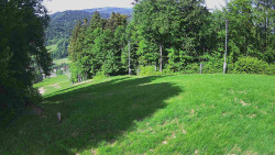Prostřední část sjezdovky a snowpark