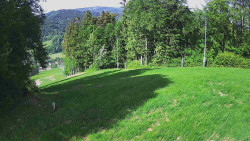 Prostřední část sjezdovky a snowpark