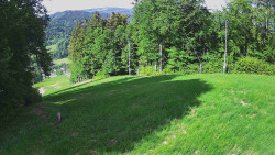 Prostřední část sjezdovky a snowpark