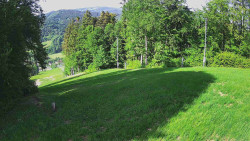 Prostřední část sjezdovky a snowpark